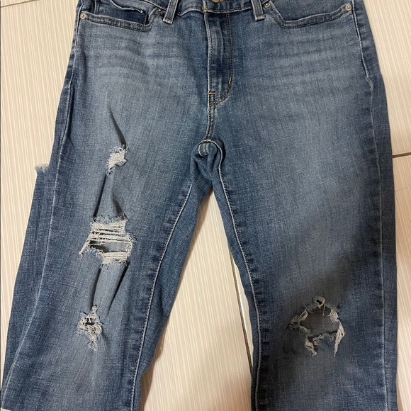 Levis 711 Skinny with rips - Picture 2 of 3